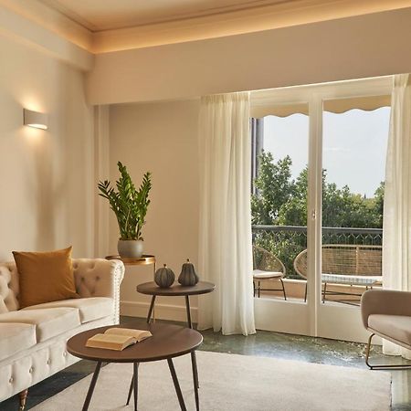 Chic N Bright 3Bd Apt With Hilton View Афины Экстерьер фото