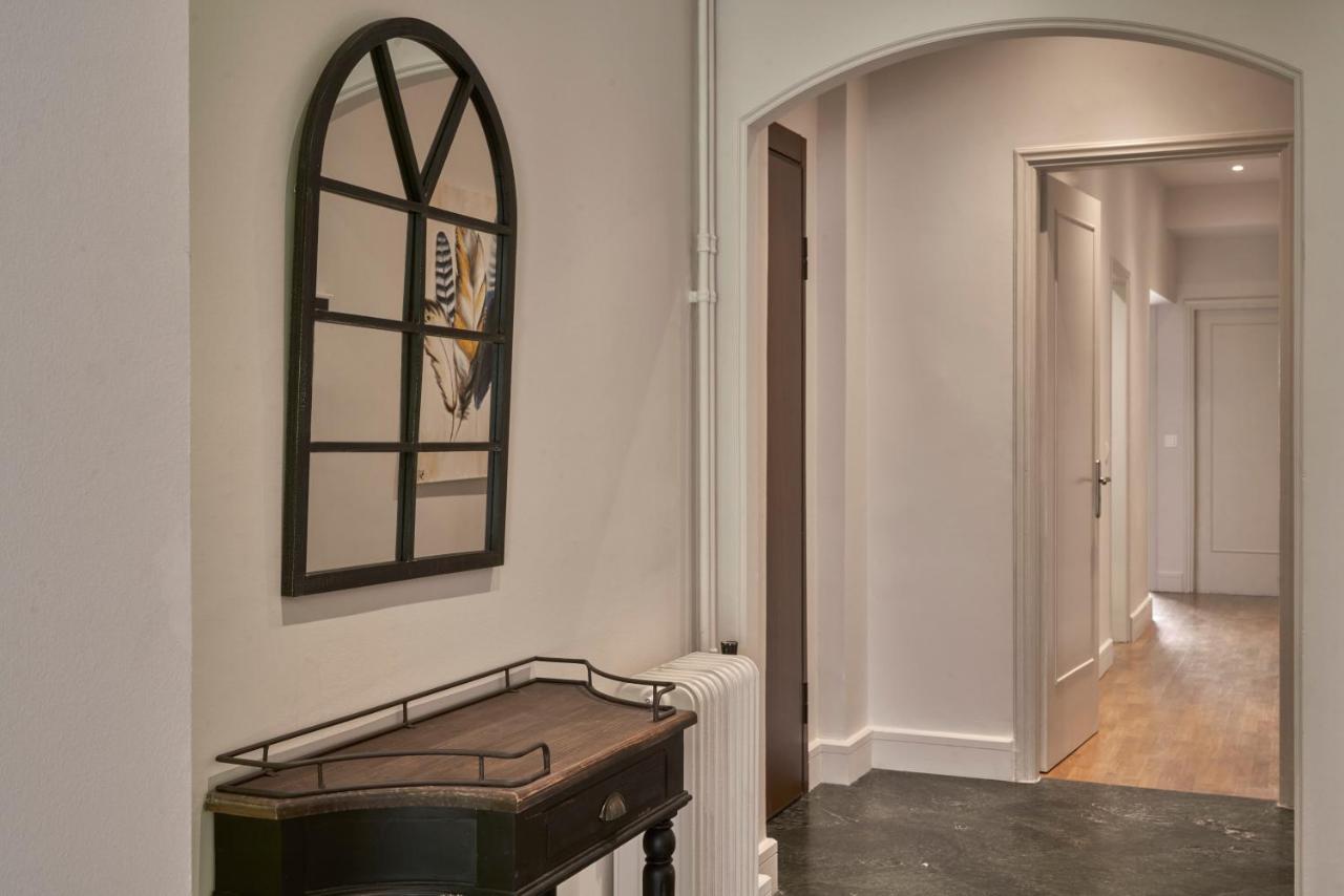 Chic N Bright 3Bd Apt With Hilton View Афины Экстерьер фото