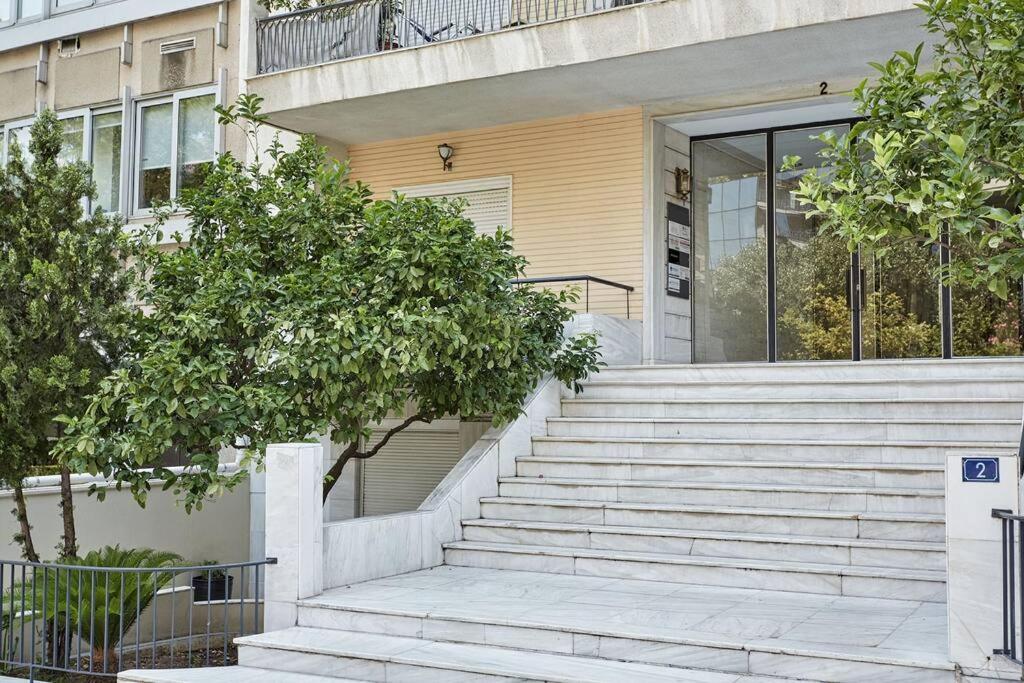 Chic N Bright 3Bd Apt With Hilton View Афины Экстерьер фото