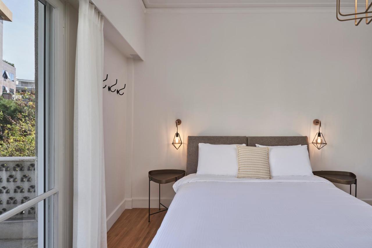 Chic N Bright 3Bd Apt With Hilton View Афины Экстерьер фото