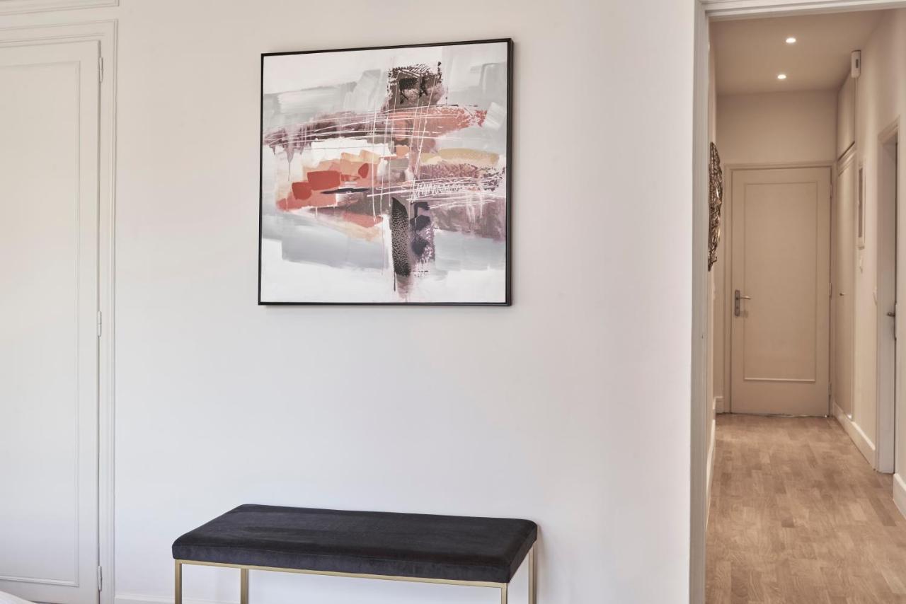 Chic N Bright 3Bd Apt With Hilton View Афины Экстерьер фото